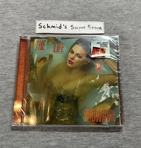 Taylor Swift - The Life of a Showgirl CD + Hand Signed Photo 1 IN HAND SHIPS NOW - Picture 1 of 8
