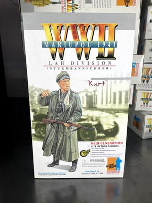 2001 DRAGON WWII 1941 ACTION FIGURE "KURT" LAH DIVISION STURMBANNFUHRER - Image 1 of 4