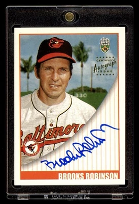 2002 Topps Super Teams Brooks Robinson On Card Autograph Auto SP Orioles HOF - Image 1 of 2