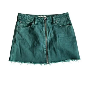 Minifalda vaquera verde turquesa Free People - dobladillo crudo, cremallera frontal vintage grunge - Imagen 1 de 5