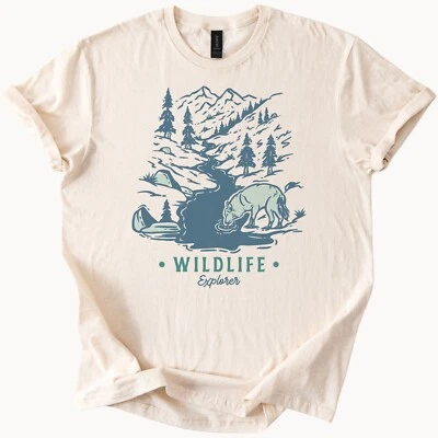 Camiseta Wildlife Explorer Bear by Mountain Stream Nature gráfica Foto 1 de 4