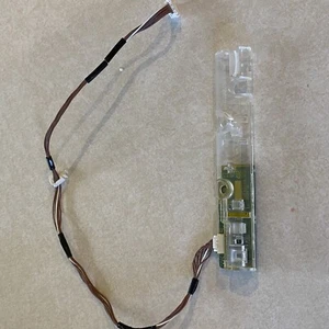 Panasonic Plasma HD TV: placa sensor IR TNPA5116 con cable y carcasa transparente - Imagen 1 de 3