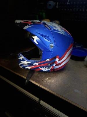 Casco de motocross FLY RACING bandera americana azul talla grande MX ATV tierra Foto 1 de 2