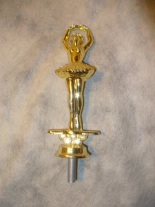 Ballerina-Trophäenaufsatz massiv Metall goldfarben - Bild 1 von 2