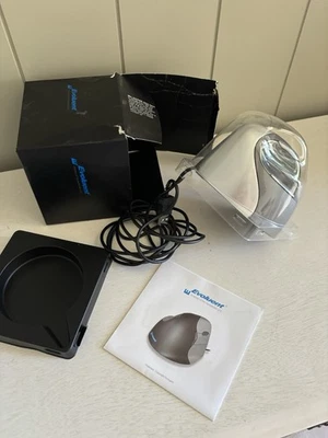 Evoluent VerticalMouse 4 Wired Right Handed 6 Buttons & Scroll Wheel VM4RW - Image 1 of 4
