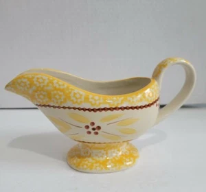 Temptations By Tara Old World Yellow Gravy Boat - Picture 1 of 7