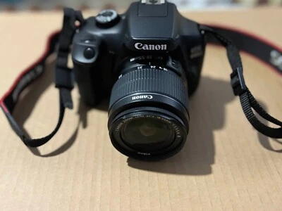 Cámara Canon EOS 4000d negra con kit incluido  Foto 1 de 4