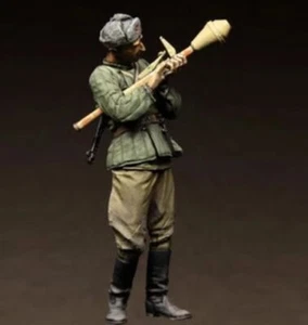 1/35 Resin Figure Model Kit WW2 Soviet Anti Tank Russian Soldier War Unpainted - Picture 1 of 2