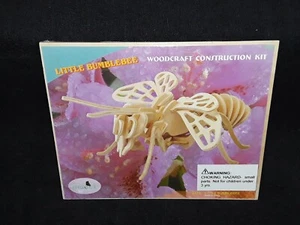 Little Bumblebee 3D Puzzle Woodcraft Construction Kit Home Schooling Art Project - Picture 1 of 2