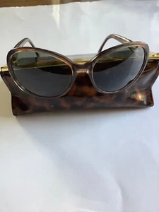 Tory Burch Sunglasses With Case - Picture 1 of 5