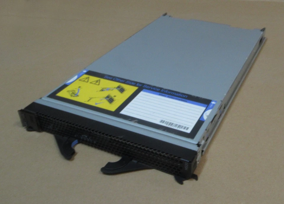 IBM HS20 Blade Server 8843-L1Y 2x Intel Xeon SL8RW 2.80GHz 1GB Ram 2x 2.5" Bays - Image 1 of 4