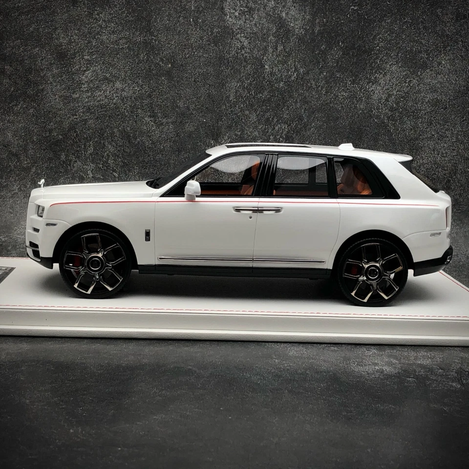 1:18 Rolls Royce Cullinan Resin Collectible Car Model - Image 1 of 4