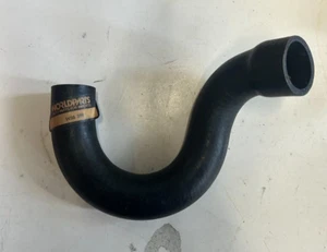 Volvo 164S & 164E LOWER Radiator Hose 69-75 - 679082, NOS. - Bild 1 von 3