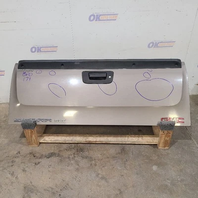 12 2012 GMC SIERRA OEM TAILGATE ASSEMBLY GRAY - SEE IMAGES - DENTS - Image 1 of 4