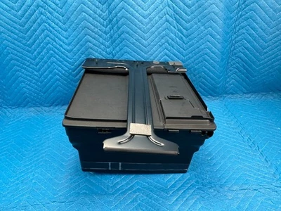 Caja bandeja batería Ford Transit 150 con cubierta y soporte de sujeción 26 k 2020-2024 OEM Foto 1 de 4