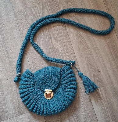 Neu Tasche Muscheltasche Einzelstück Handarbeit Umhängetasche Gehäkelt Trend... - Bild 1 von 4