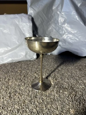 Cáliz enchapado en plata, hecho en Italia, artículos de plata auténticos. Foto 1 de 4