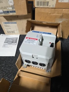 Telemecanique Square D Altivar 16 AC Speed Drive 240 Volt ATV16U18M2 "NEW" - Picture 1 of 7