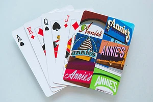 Tarjetas de juego personalizadas con ANNIE en fotos de letreros reales - Imagen 1 de 1