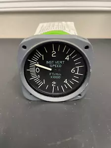 Cessna Aerosonic Co-pilots VSI C661006-0101EX/ 30260-1117 - Bild 1 von 4