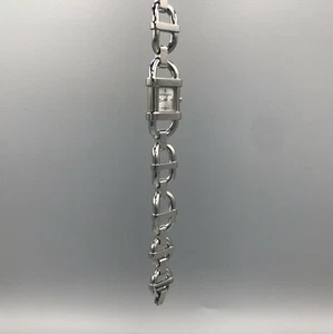 Reloj pulsera Burberry para mujer hecho en Suiza de acero inoxidable cadena BU4950 - Imagen 1 de 12
