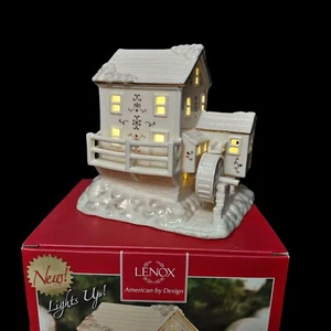 Lenox Mistletoe Park Village Treasures Old Mill 2012 raro con caja iluminada casa - Imagen 1 de 19