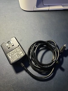 Motorola (PSM5202A) 5V 850mA AC Adapter Power Supply Charger 100-240V (50-60HZ)  - Picture 1 of 3