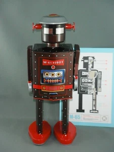 Robot - Giant M-65 Emergency Robot 31cm Wind Up Tin Toy - Picture 1 of 6