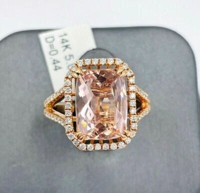 Impresionante anillo de cóctel Morganita de 5,00 quilates con halo de diamantes .44 quilates Foto 1 de 4