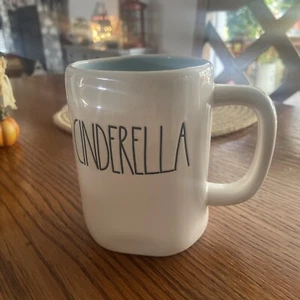 Tazza doppia faccia RAE DUNN Disney Princess LL "CENERENTOLA" nuova con interno blu - Foto 1 di 4