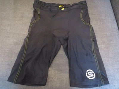 SKINS Compression Half Tights Mens Series 3 Size MEDIUM - Image 1 of 4