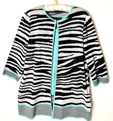Ming Wang M Knit Twinset Jacket Black White Zebra Shell Aqua Closure at Neck - Image 1 of 4