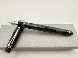 PILOT CUSTOM 74 FOUNTAIN PEN SMOKE GREY M 14K - Picture 1 of 12