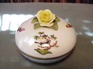 DE COLECCIÓN HEREND HÚNGARO PORCELANA PLACA ROJA CUBIERTA REDONDA CUENCO DE JOYERÍA CON ROSA - Imagen 1 de 1
