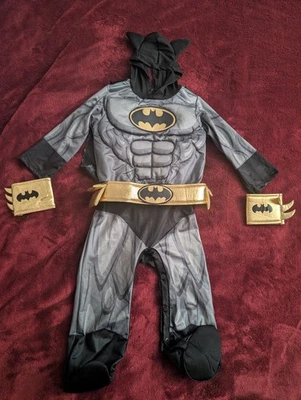 Disfraz de Halloween Batman 12-24M con Capucha, Capa y Accesorios  Foto 1 de 4