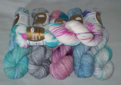 (119,5€/kg) 100gr Sockenwolle FARBKLEXX Rellana handgefärbt weich m. Merinowolle - Bild 1 von 2