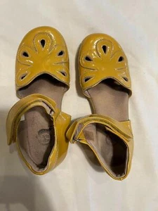 Livie & Luca Size 1 Mustard Yellow Petal Shoes - Picture 1 of 2