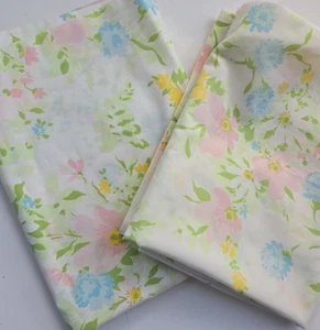 Vintage Pair JC Penney Floral Pillowcases Cotton 1960s Floral Pink Blue - Picture 1 of 4