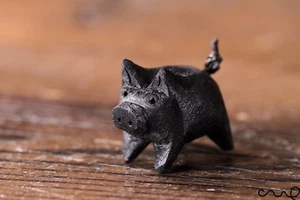 Hecho a mano tallado a mano negro cerdo de madera artesanías decoración del hogar granja regalo - Imagen 1 de 7