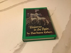 Unicorns in the Rain (An Argo Book) - Hardcover By Cohen, Barbara 1st edition - Picture 1 of 7