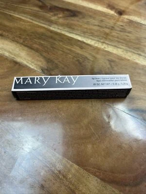 Mary Kay Lip Liner - #014725 - .01oz - Image 1 of 3