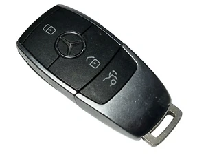 1 x Mercedes 3 button smart key A,C & E class model MS2 - Picture 1 of 3