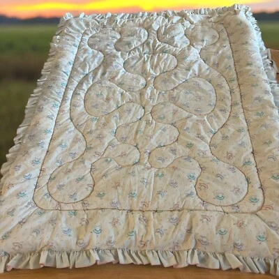 Edredón de cuna vintage marfil con volantes ratones bailarina notas musicales cabaña- Foto 1 de 4