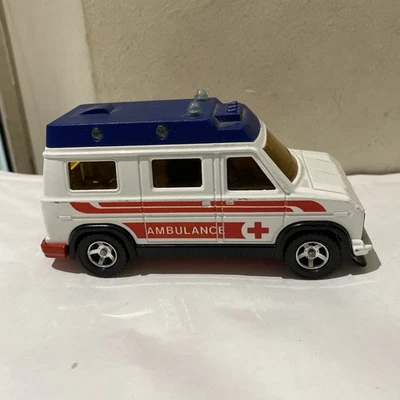 Ambulancia Majorette Van hecha en Francia  Foto 1 de 4