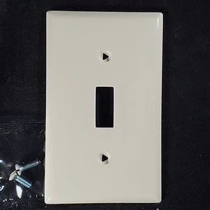 Cubierta de placa de pared estándar irrompible de 1 marfil 1 palanca Cooper 5134V - Imagen 1 de 7