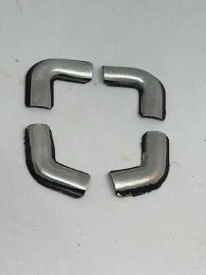 73 79 福特 F150 F250 挡风玻璃装饰模塑 Smal 外夹 正品 — 第 1/4 张图片