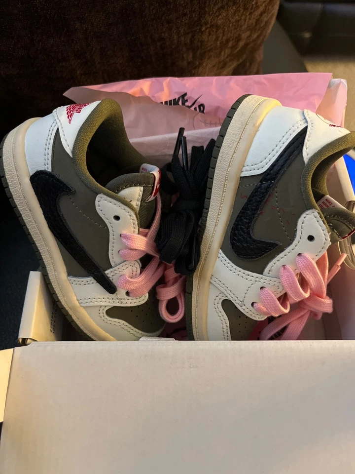 Jordan 1 bajo OG SP (TD) mediano oliva/negro-vela-muselina verde oliva Travis scott Foto 1 de 1