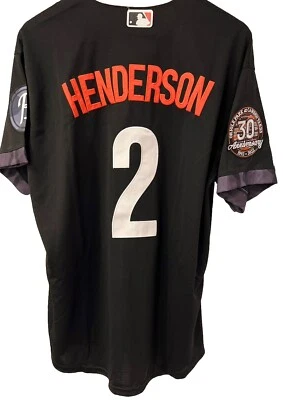 Camiseta Gunnar Henderson Baltimore Orioles, nova com etiquetas, masculina XXL (52), 26” P-T-P. - Imagem 1 de 4