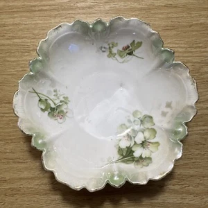 1 RS Prussia Germany Berry Bowl 5” Green Pink Flowers Dainty VTG Gold Trim - Picture 1 of 10