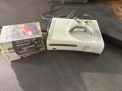 Microsoft Xbox 360 White Console 1 OEM Controller With 8 Games - Image 1 of 4